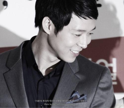朴有天照片,魅力四溢，演绎不凡风采